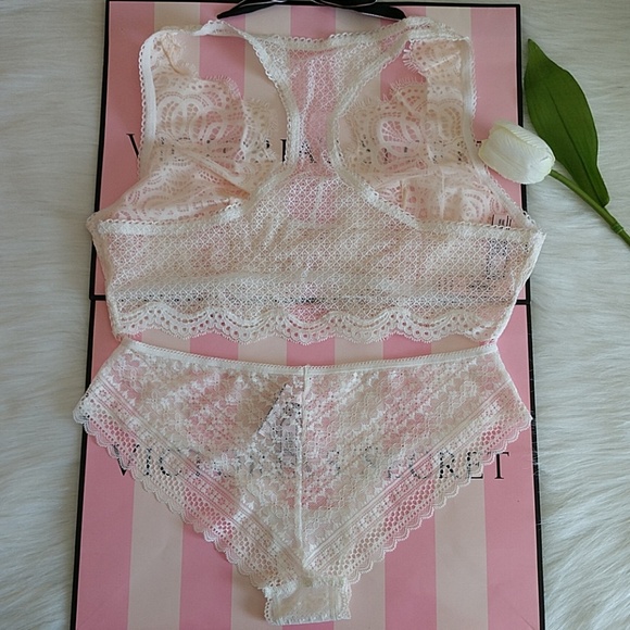Size L VS DREAM ANGELS BRALETTE + PANTY L.nwt - Picture 2 of 6
